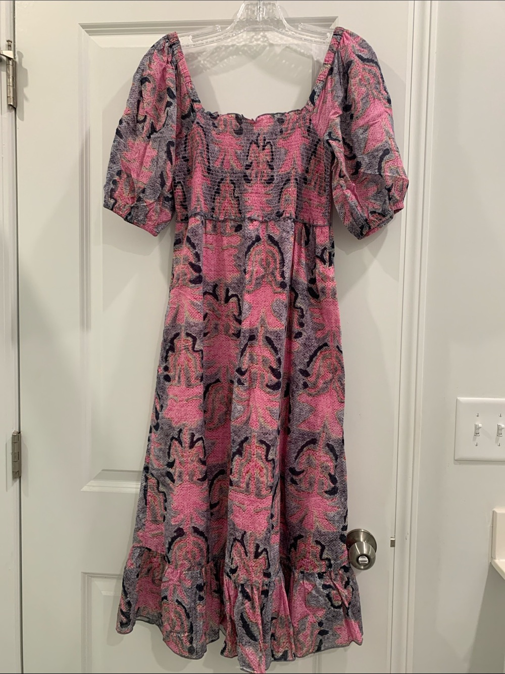 NIC+ZOE Pink and Navy Patterned Midi Dress with Puff Sleeves